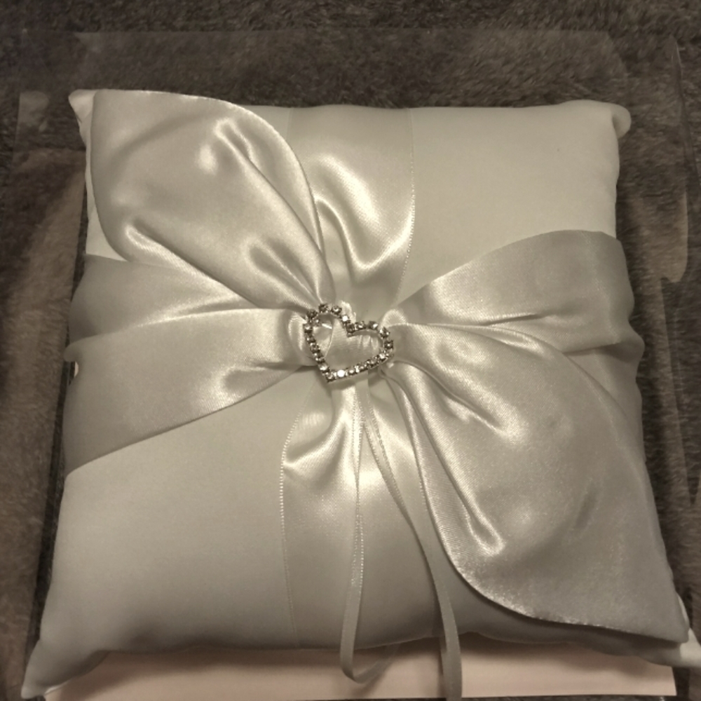 Wedding Ivory Ring Bearer Pillow w/Heart Brooch